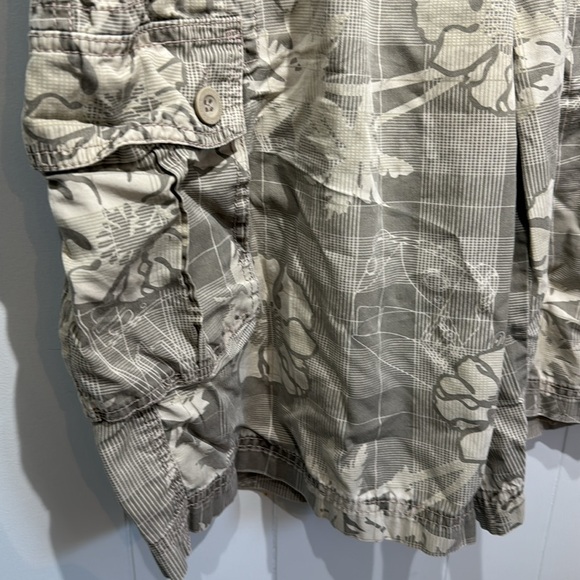 Buffalo Cargo Shorts - Picture 3 of 6